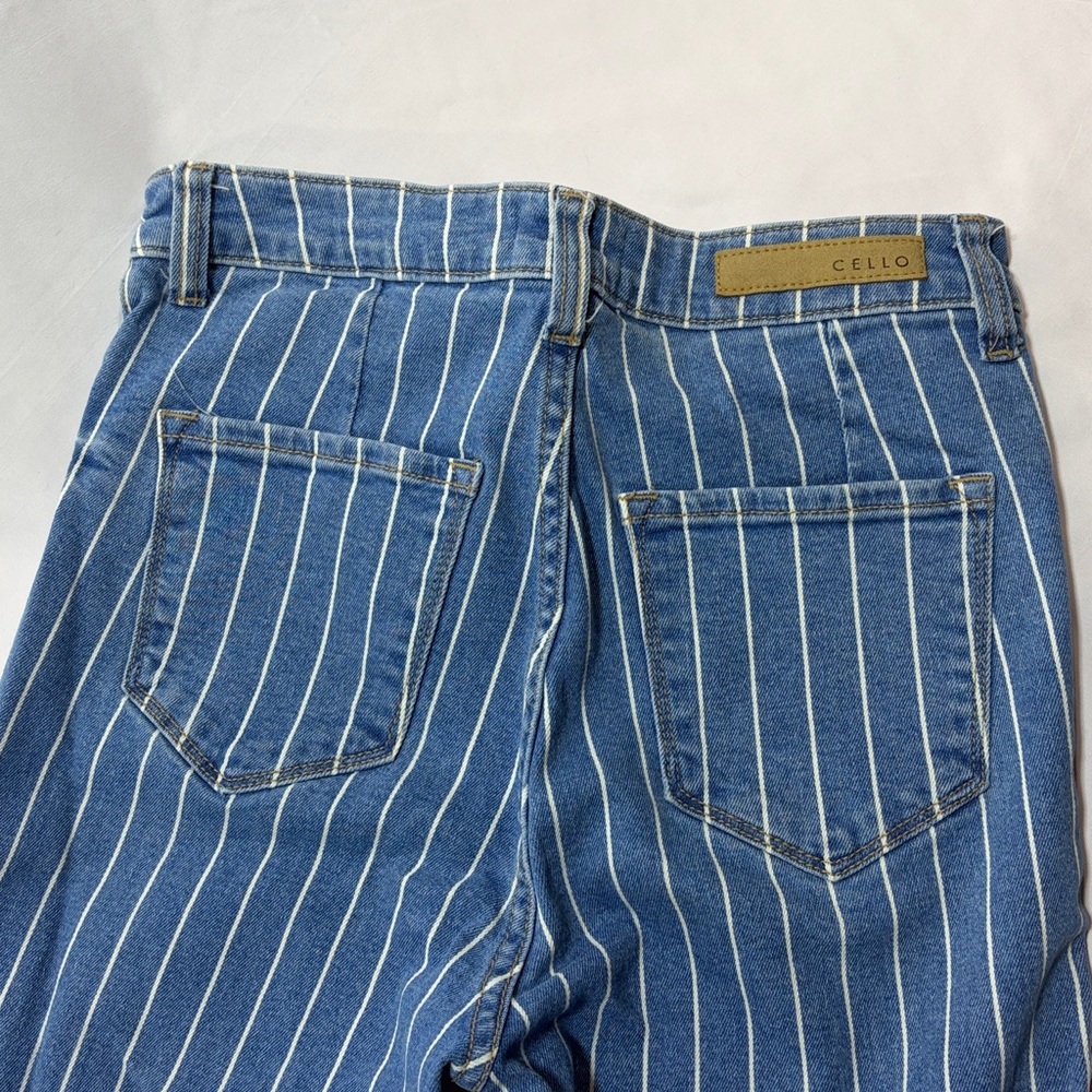 Cello bell bottom pin stripe blue jeans size 5 - Picture 9 of 10